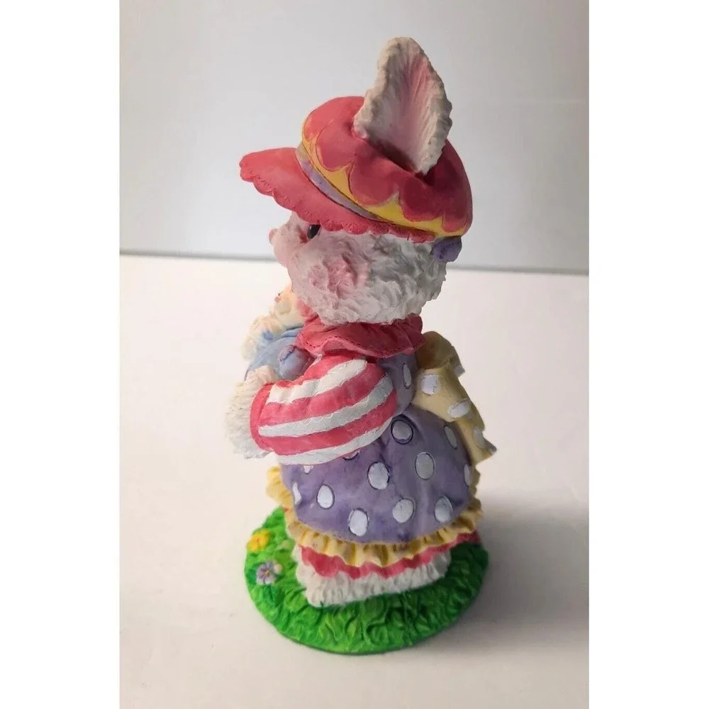 Vintage Easter Jubilee Bunny Family Figurine Set 3 Piece Resin Garden Decor Box